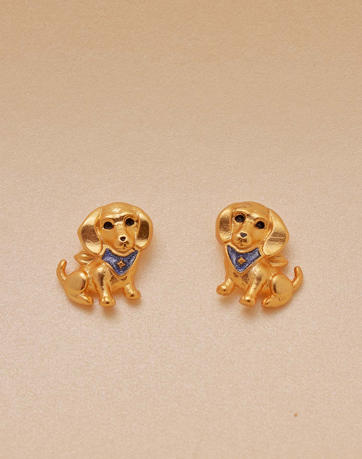 Aretes Perro Salchicha Pañoleta - Image 5