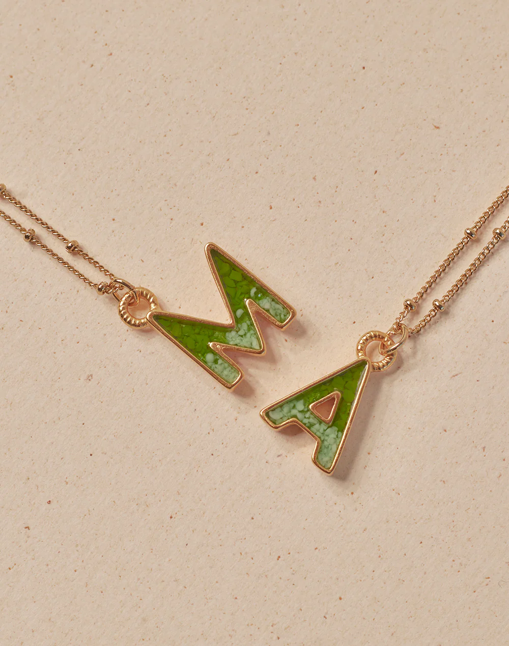 Collar de Letras Musgo - Image 16